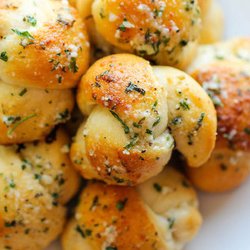 Cuzino's Family Kitchen - Garlic Knots