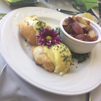 The Veranda Restaurant - Desserts Near Me - Fallbrook, California