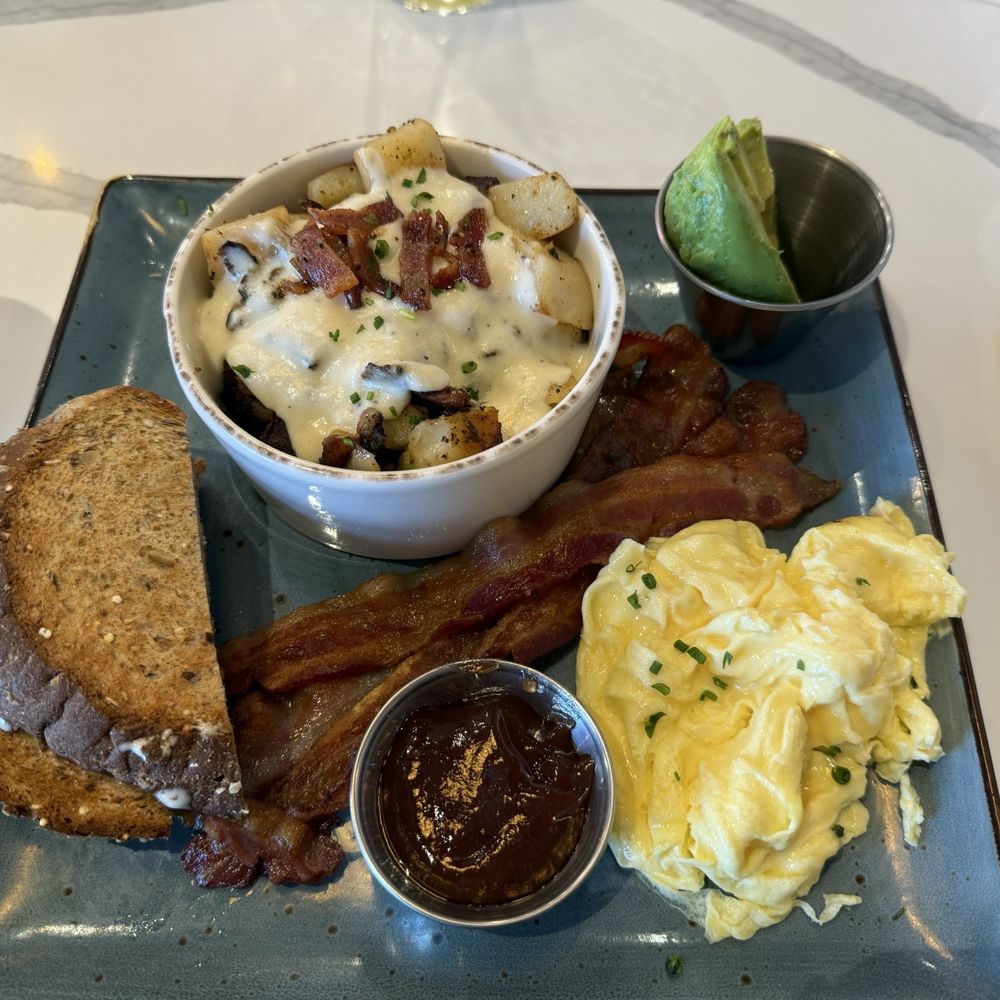 First Watch - Traditional Breakfast - Breakfast & Brunch Near Me - Des Plaines, Illinois