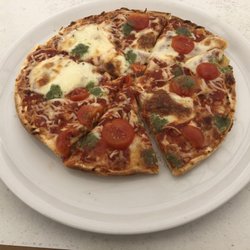 Cosmopolitan - Margherita pizza