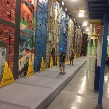 Funtopia Naperville - Kids Activities Near Me - Naperville, Illinois