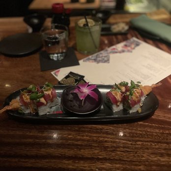 Ruka - Hawaiian Crunch roll. - Sushi Bars Near Me - Boston, Massachusetts Ruka - Hawaiian Crunch roll. - Sushi Bars Near Me - Boston, Massachusetts