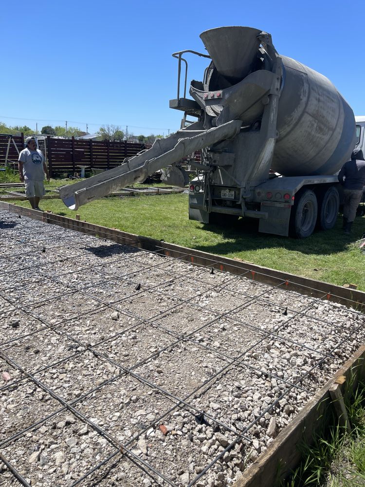 Slide of Marcos Construction