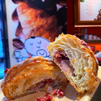 Pierre Hermé - Isaphan croissant! - Chocolatiers & Shops Near Me - Paris, 75 Pierre Hermé - Isaphan croissant! - Chocolatiers & Shops Near Me - Paris, 75