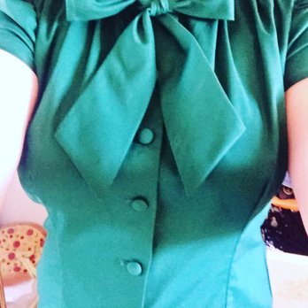Audrey K Boutique - The Estelle in Kelly Green, an exclusive here. - Women's Clothing Near Me - Burbank, California