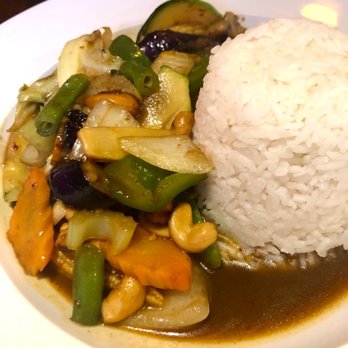 Siam Pad Thai - Spicy Eggplant Stir Fry Lunch with Veggies. - Asian Fusion Near Me - Franklin, Tennessee