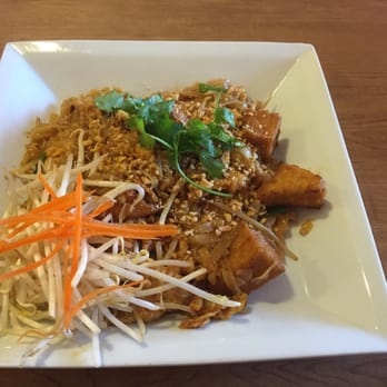 Thai Spoon Restaurant - Pad Thai w/tofu - Thai Near Me - Highland, California