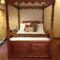 Old Rectory Hotel - Four poster bed!