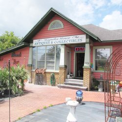 Magnolia House Antique Village - Building 2 is 107 years old and was the original house on this property.