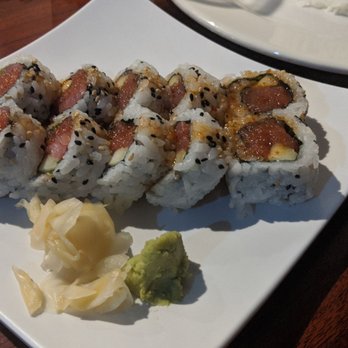 Sushi Lico - Spicy tuna roll - Sushi Bars Near Me - Miami, Florida Sushi Lico - Spicy tuna roll - Sushi Bars Near Me - Miami, Florida