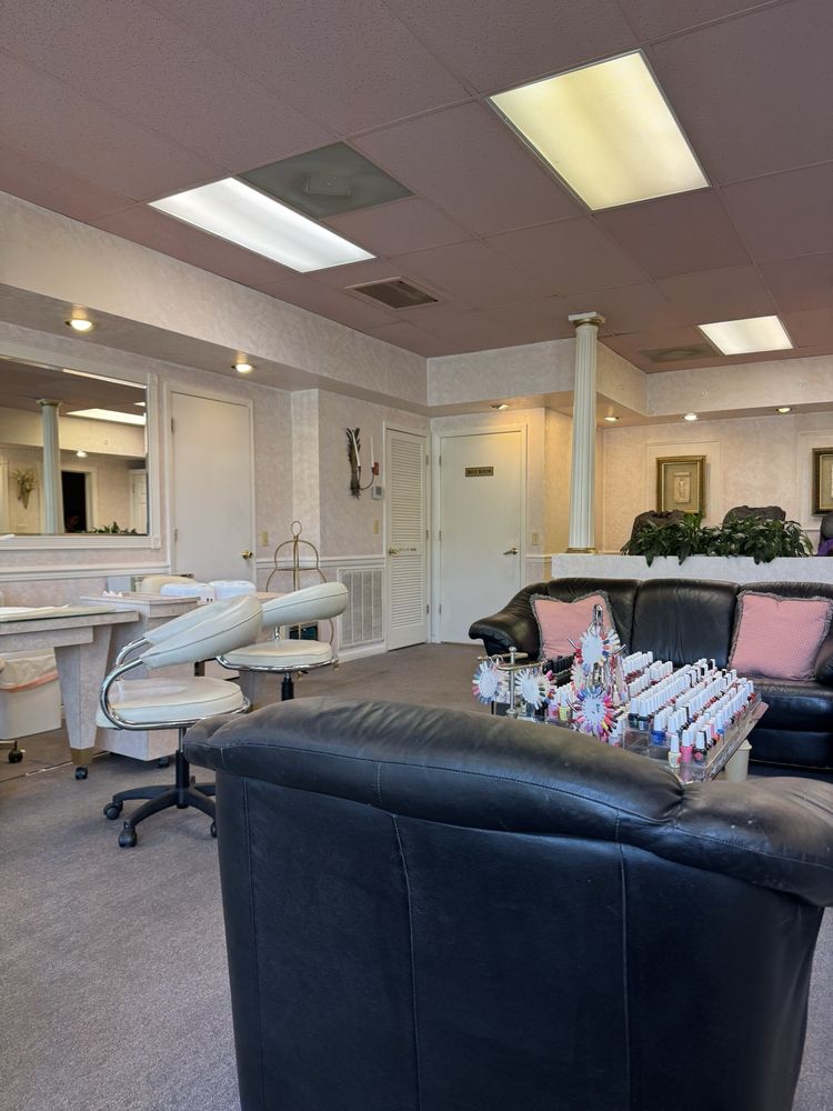 Nail Gallery Logo