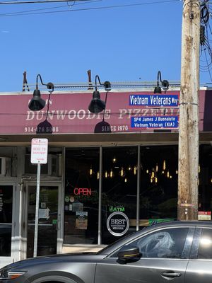 Dunwoodie Pizzeria by null