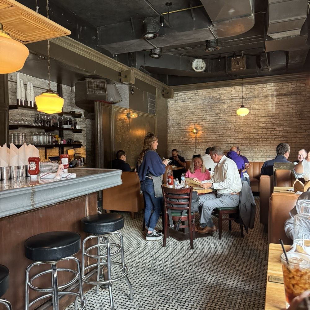 Au Cheval - Bars Near Me - Chicago, Illinois