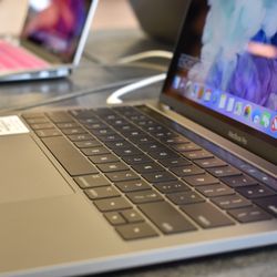 iTech - West Palm Beach - MacBook Pro with Touch Bar close up
