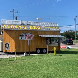 Alday’s BBQ - Outside view