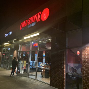 Cold Stone Creamery - Cold Stone main entrance - Ice Cream & Frozen Yogurt Near Me - Clarksville, Tennessee
