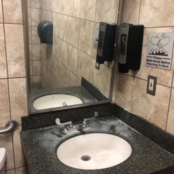 Royal Farms - Nasty bathroom sink; how to wash your hands and leave it with them disinfected??