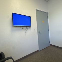 East Valley Diabetes & Endocrinology - Usually have informational items playing on TVs