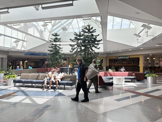 Richmond International Airport by null