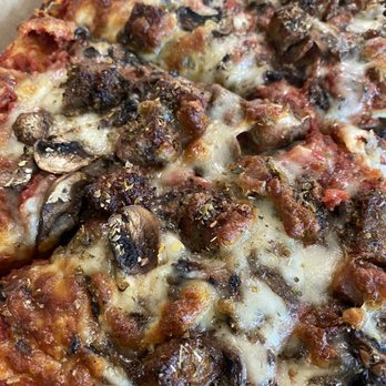 Vino's Pizza - Sausage and mushroom pizza with extra sauce - Pizza Near Me - Carson City, Nevada