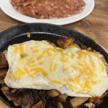 Al's Luncheonette - Santa Fe Skillet with side of Corned Beef Hash - Diners Near Me - Manalapan Township, New Jersey Al's Luncheonette - Santa Fe Skillet with side of Corned Beef Hash - Diners Near Me - Manalapan Township, New Jersey