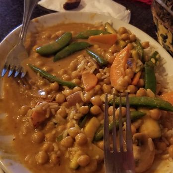 Marina Inn - Pour out the chickpea curry or it will never cool! - Pubs Near Me - Dingle, Kentucky
