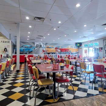Ze's Diner - Dinning area - Breakfast & Brunch Near Me - Prior Lake, Minnesota Ze's Diner - Dinning area - Breakfast & Brunch Near Me - Prior Lake, Minnesota