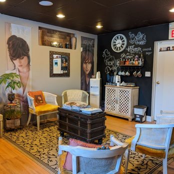 Vida Bella Salon - Hair Salons Near Me - Syracuse, New York