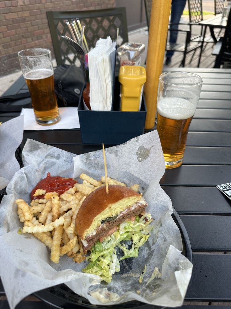 Social spots from Pauly's Pub and Grill