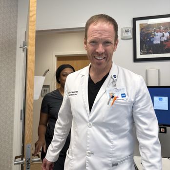 Jordan D. Metzl, MD - Jordan on his way in to consult. - Sports Medicine Near Me - New York, New York Jordan D. Metzl, MD - Jordan on his way in to consult. - Sports Medicine Near Me - New York, New York
