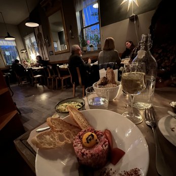 L'Antagoniste - Steak tartare and white wine - French Near Me - Brooklyn, New York