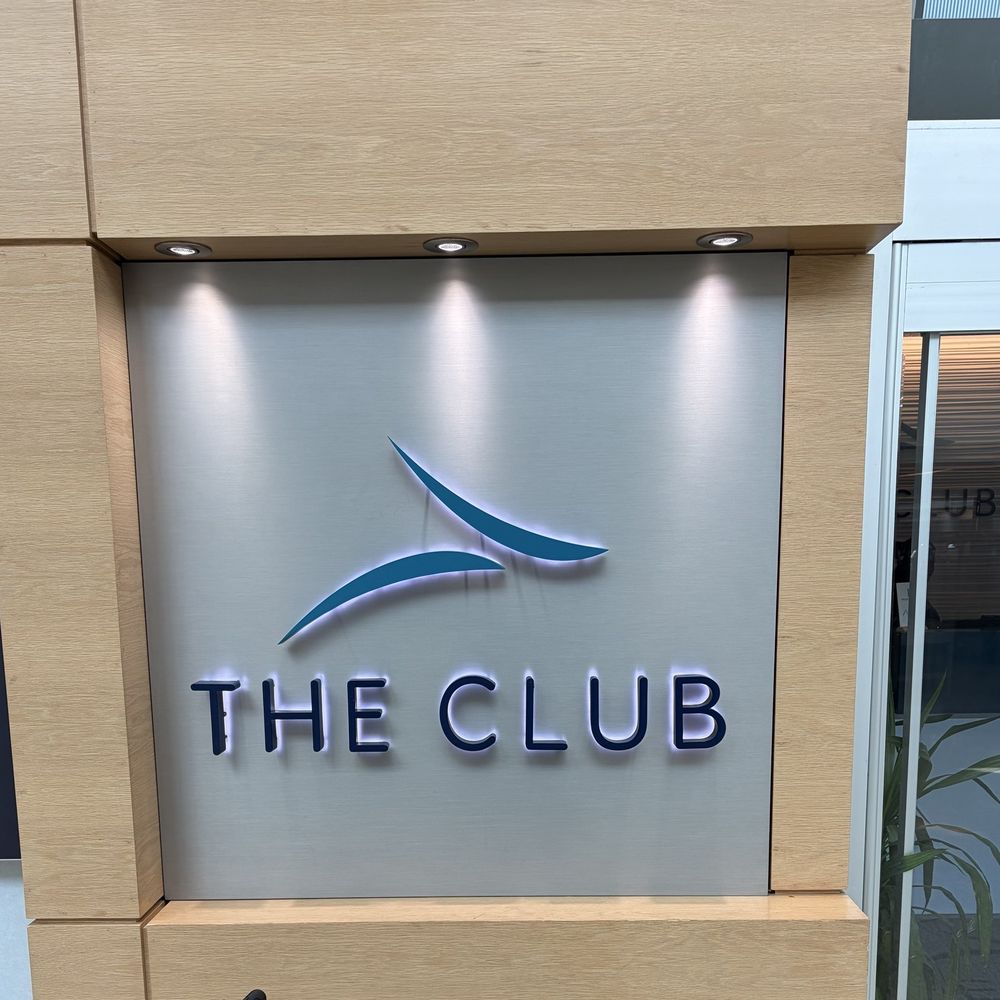The Club Buffalo - Airport Lounges Near Me - Buffalo, New York