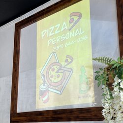 Cafeteria Mi Pueblo Guaynabo - They sell pizza.