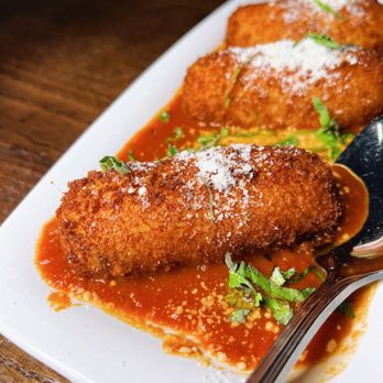 Sulmona - Pizza Near Me - Cambridge, Massachusetts