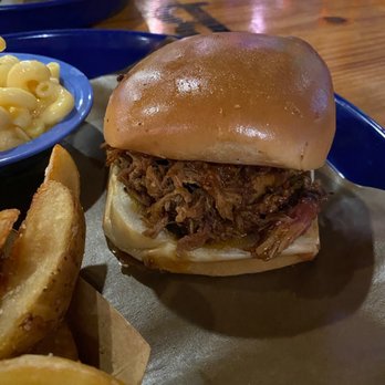 Blanco BBQ - Sandwich Pulled Pork - Barbeque Near Me - San Antonio, Texas