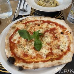 Pierino Pizza Pasta - Margherita pizza