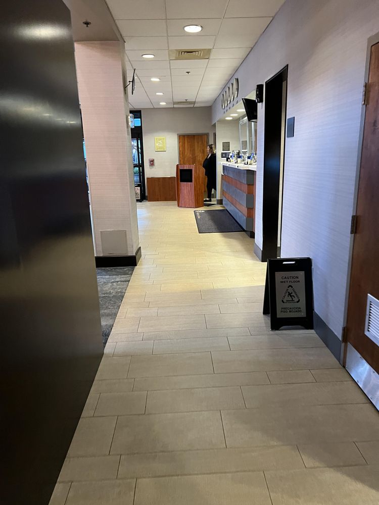 Comfort Inn & Suites Logan International Airport