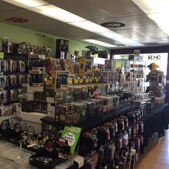 Iguana Comics - Many good stuff! - Hobby Shops Near Me - Grants Pass, Oregon