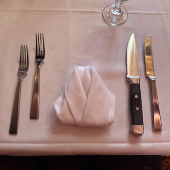Jeff Ruby's Steakhouse - Columbus - Set table - Steakhouses Near Me - Columbus, Ohio