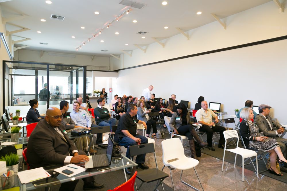 VASTREE REAL ESTATE Updated September 2024 12 Photos 220 S Myrtle