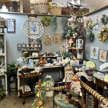 The Carriage Shoppes - Inside - Home Decor Near Me - Elizabeth, Colorado The Carriage Shoppes - Inside - Home Decor Near Me - Elizabeth, Colorado