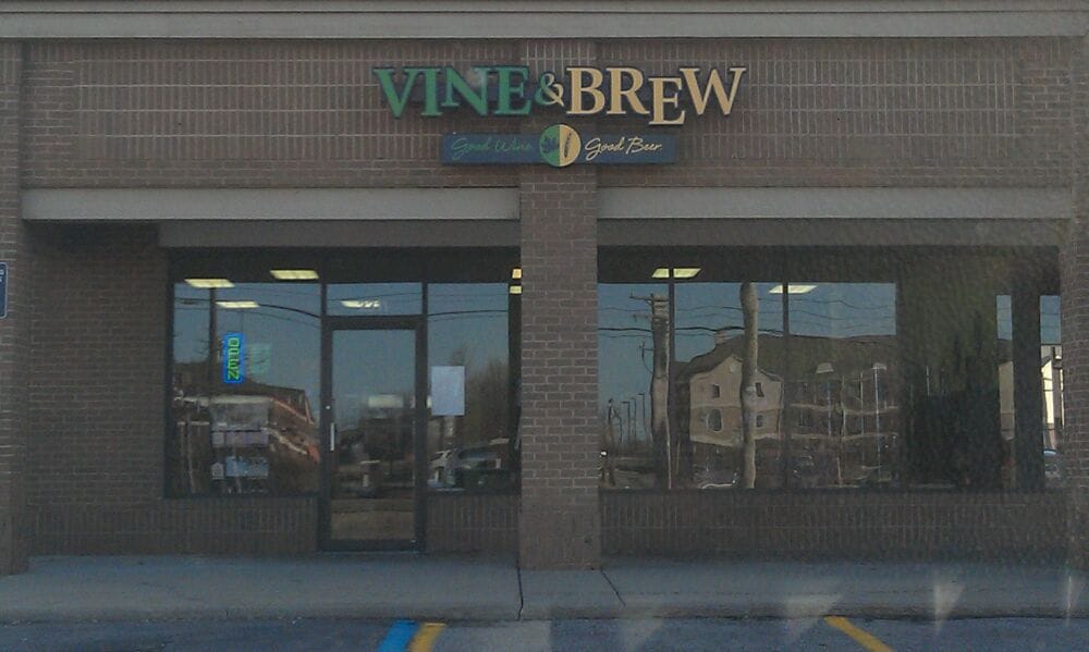 Vine & Brew Logo