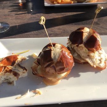Drifters Kitchen and Bar - Cocktail Bars Near Me - Ridge, New York