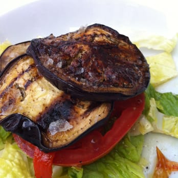 Ene - Ensalada con berenjena a la brasa - Lounges Near Me - Madrid, M