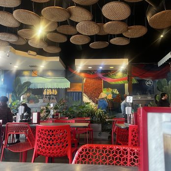 Sit lo Saigon - Dinning room - Vietnamese Near Me - Elk Grove, California Sit lo Saigon - Dinning room - Vietnamese Near Me - Elk Grove, California
