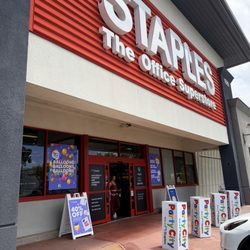 Staples - Exterior