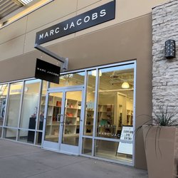 Marc Jacobs - Entrance