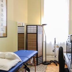Equilibre Acupuncture - Our treatment room at Equilibre Acupuncture Dublin
