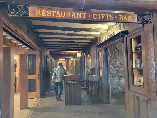 Fred Harvey Tavern by null