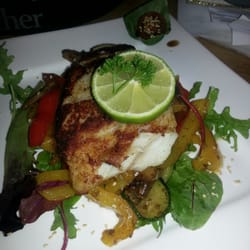Harmonie - Red Snapper auf Röstgemüse mit Pinienkernen